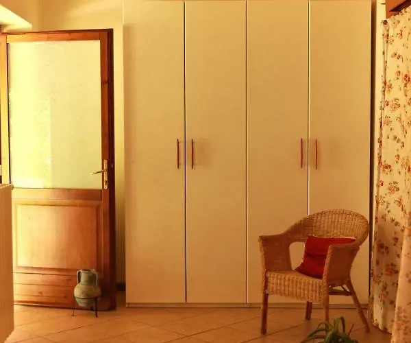 Apartment L' Arnia Ome